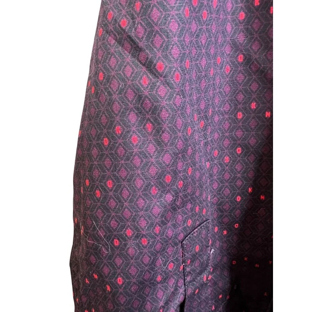 DKNY Garnet Woven Shirt Mens Size Medium Purple Red Letters